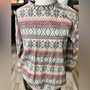 New Women’s Super Soft BomBom Sweater Size Large Made In‎ The USA